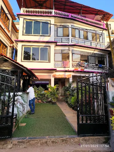 Hotel Queen of Queen